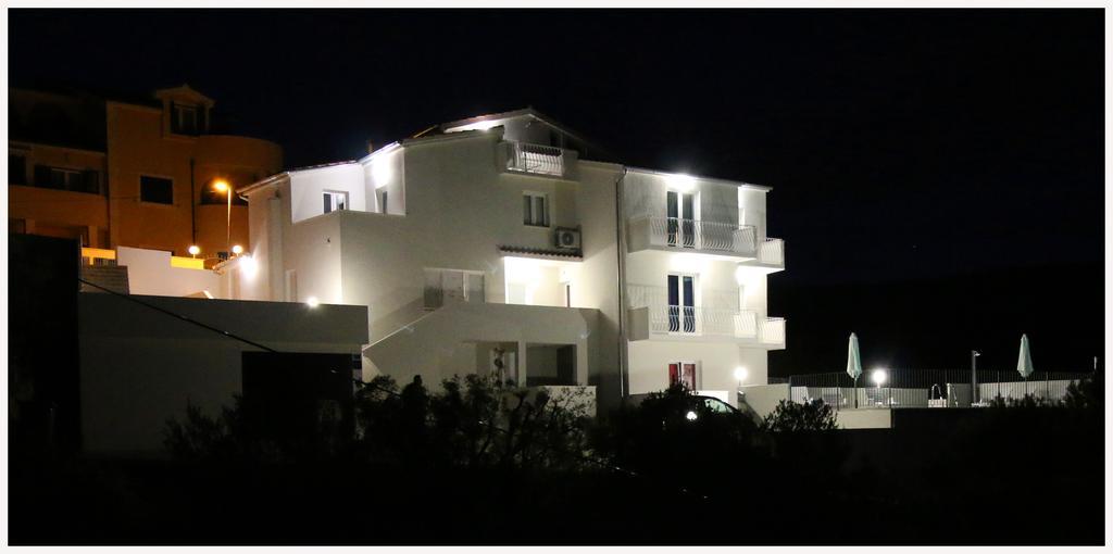 Apartments Huljev Примоштен Экстерьер фото