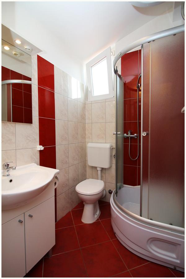 Apartments Huljev Примоштен Экстерьер фото