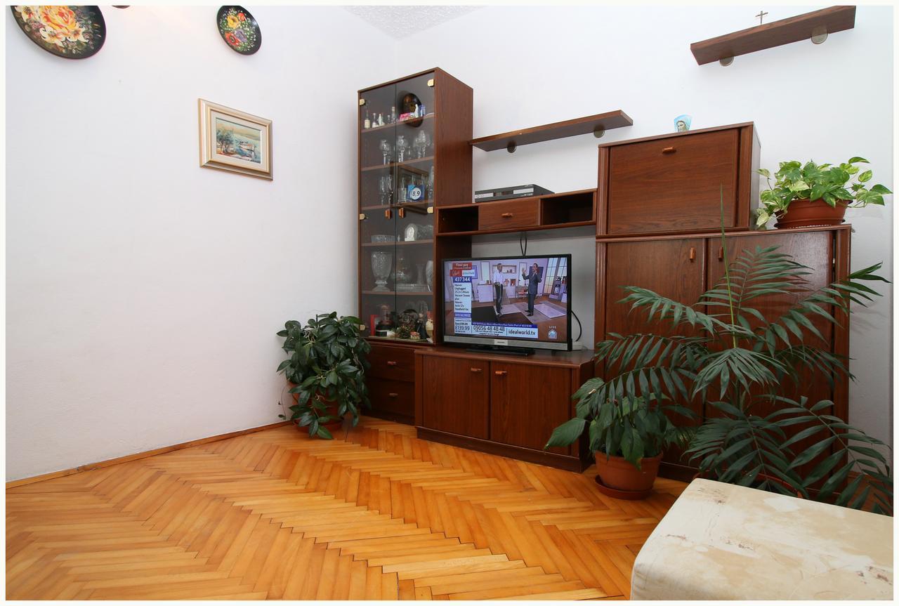 Apartments Huljev Примоштен Экстерьер фото
