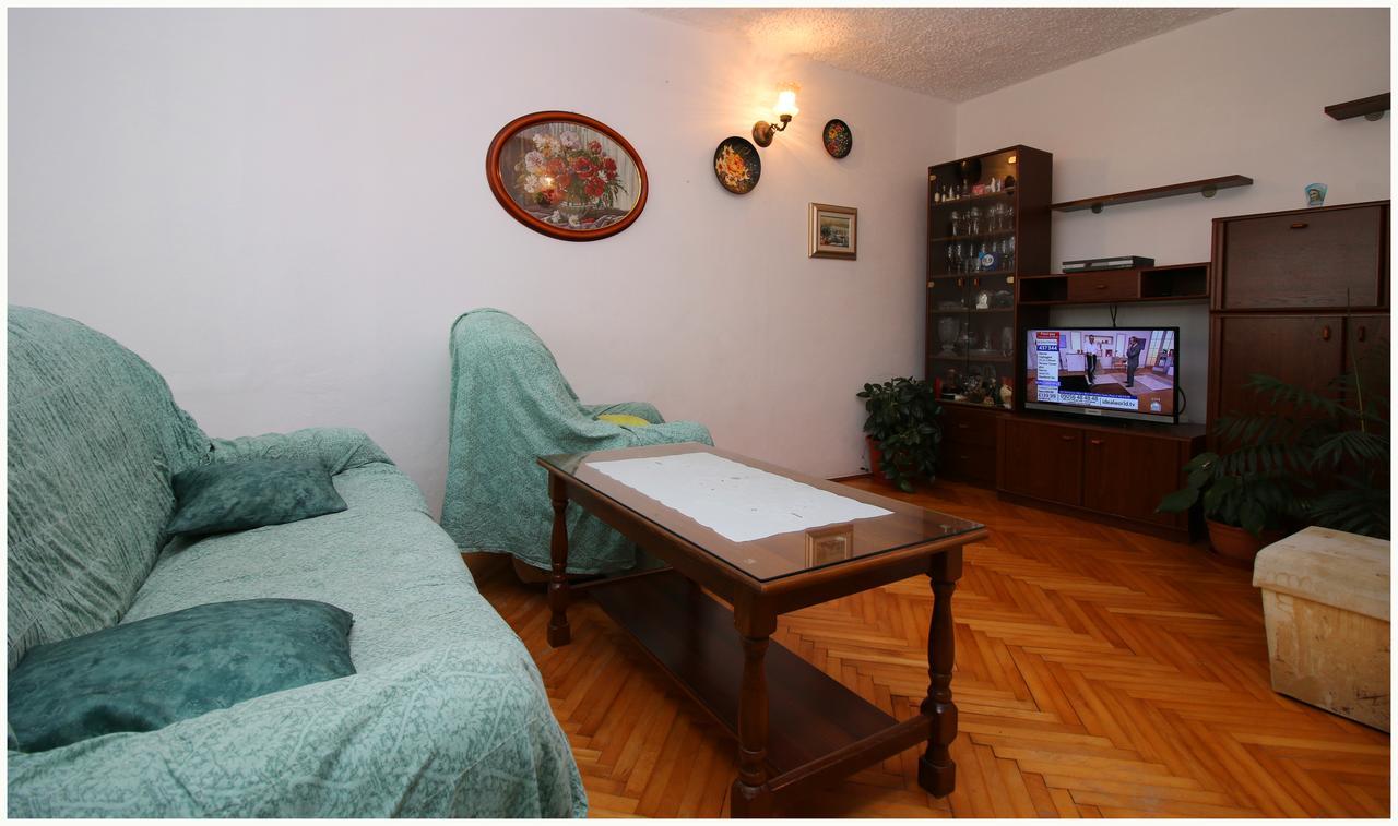 Apartments Huljev Примоштен Экстерьер фото